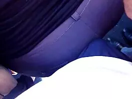 Puttana spudorata video hard nuovi in top a righe fa sesso in un autobus pieno di studenti