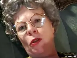 Splendida bruna adeguatamente sbattuta film porno nuovi completi da due stalloni neri