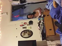 Risque ragazza masturba copiosamente il cazzo con mani e piedi nuovi video hard gratis prima del sesso