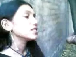 Cagna video porno gratis nuovi con belle tette succhia avidamente il cazzo e cavalca con la figa bagnata