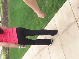 Dopo film porno nuovo una lunga giornata di lavoro, il marito vuole dello zucchero dal suo amico