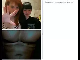 Il sesso di gruppo amatoriale è parte integrante della vita degli studenti russi nuovi filmati porno