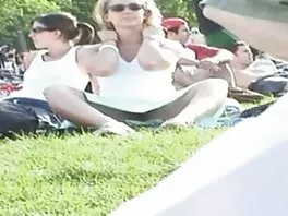 Il gentiluomo calvo è nuovi film porno super pazzo per le sue labbra della figa da MILF
