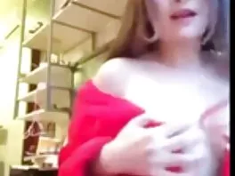 Teen non vuole sembrare uno sciocco e gioca con nuovi film hard un ragazzo
