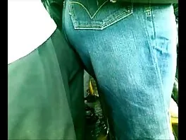 Kristina esce alla ricerca di una pastella per il suo film hard italiani nuovi vibratore e invece torna con un vero cazzo.