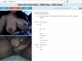 Una MILF tatuata con tette rotonde salta nuovi film porno italiani attivamente su un'erezione dura