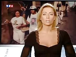 Ragazza gioca con il cameraman mentre la sorellastra viene a competere con lei nuove attrici italiane porno