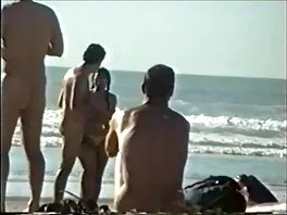 La ragazza bionda Marsha May nuovi video roberta gemma viene speronata da un uomo muscoloso