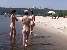 Adriana è pronta a farsi scopare da un fusto in spiaggia. nuovi film hard