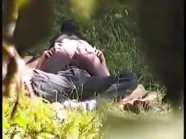 Ragazzo bianco e ragazza con tette enormi scherzano nel retrobottega ultimo video porno di malena