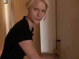 Le ragazze nuovi video xxx sono irresistibilmente affascinanti, quindi l'uomo non può resistere al trio